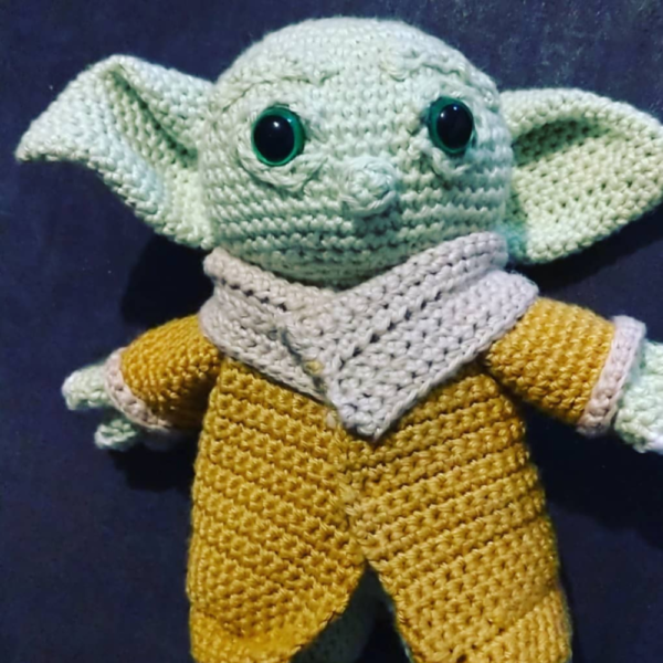 peluche crochet bebe yoda