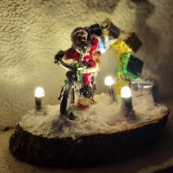 scene de noel pere noel moto