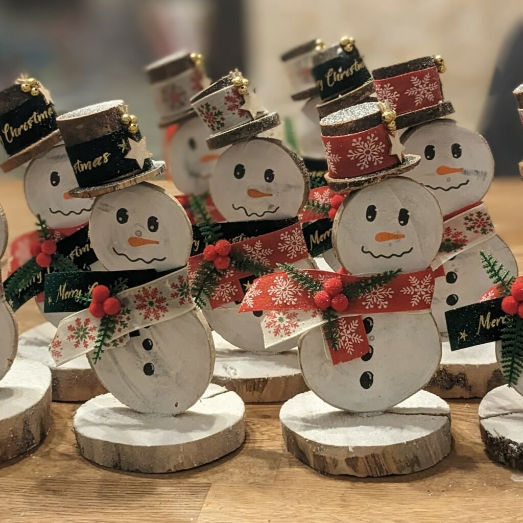 24 Mini Flocons De Neige En Bois 2.5cm - Décoration De Table Noël - Kit DIY - Couleurs Blanc Et Naturel - 9